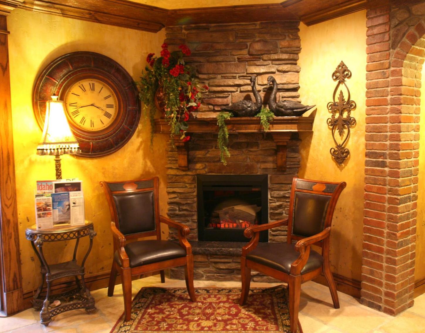 Black Swan Inn Luxurious Theme Rooms Поукателоу Екстериор снимка