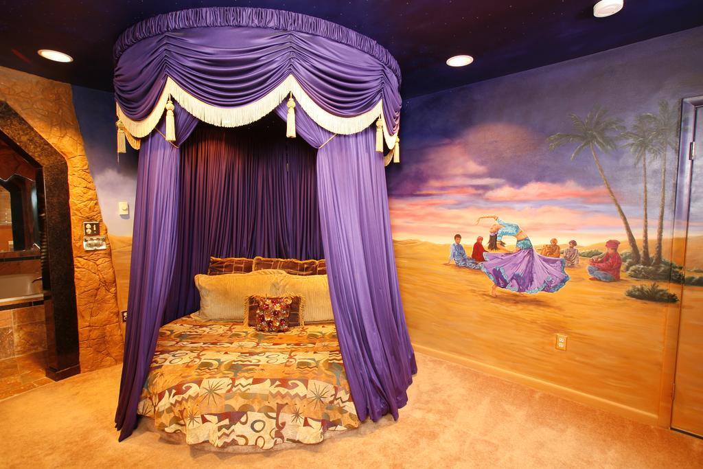 Black Swan Inn Luxurious Theme Rooms Поукателоу Стая снимка