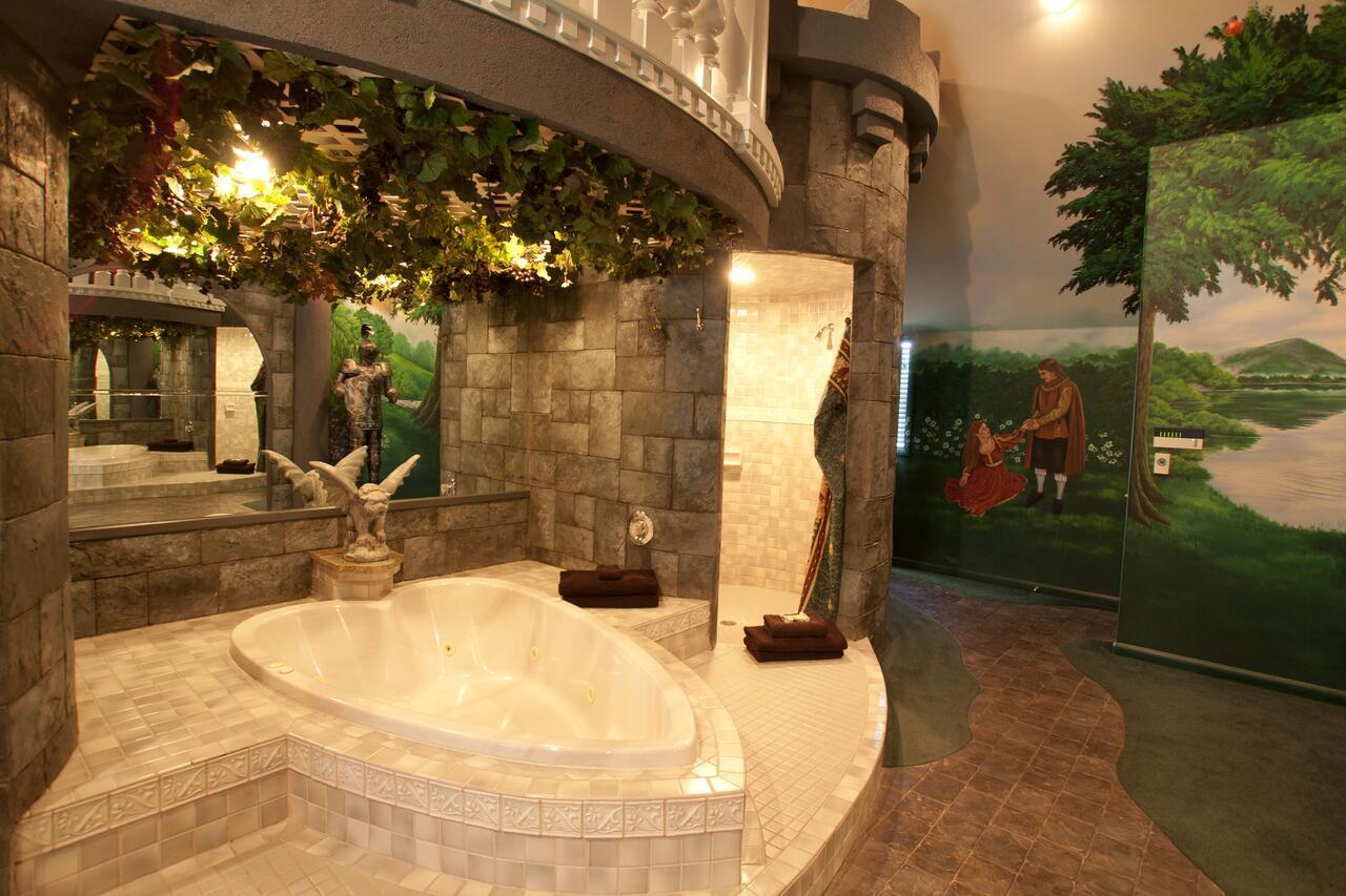 Black Swan Inn Luxurious Theme Rooms Поукателоу Екстериор снимка
